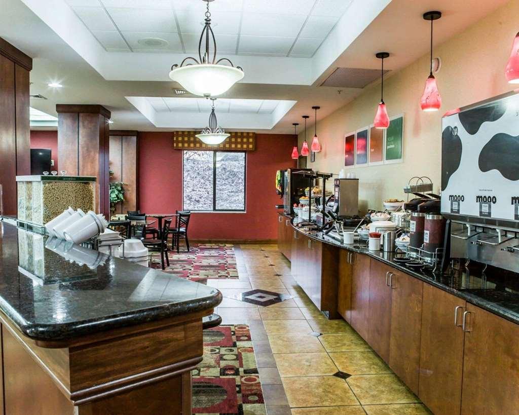 Fairfield By Marriott Inn & Suites Greensboro Coliseum Area Restaurant bilde