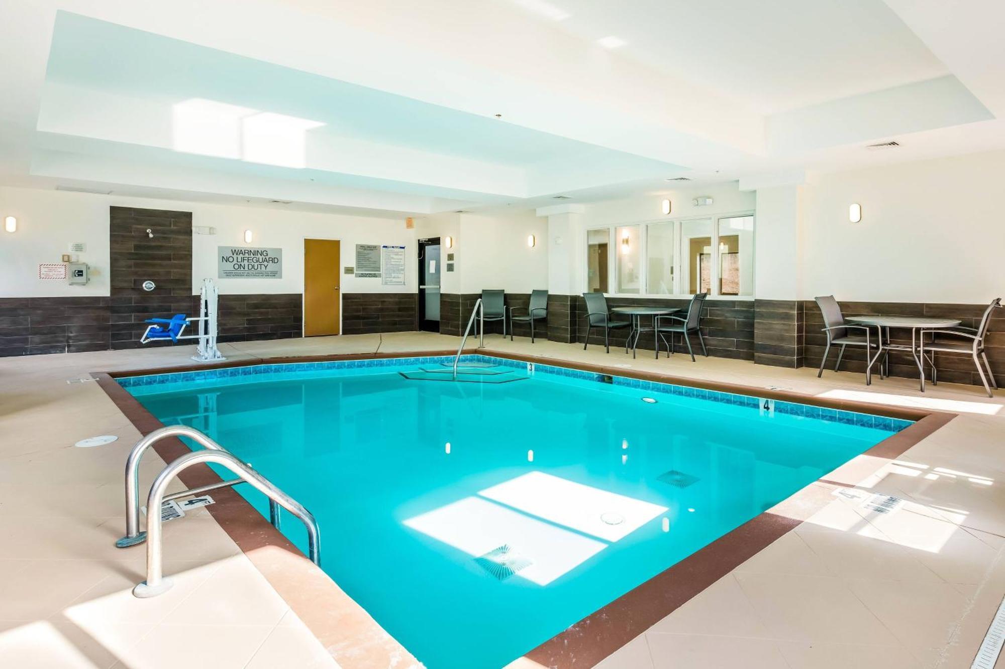 Fairfield By Marriott Inn & Suites Greensboro Coliseum Area Eksteriør bilde